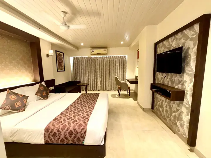 Тхане: Hotel Sai Residency Vasai