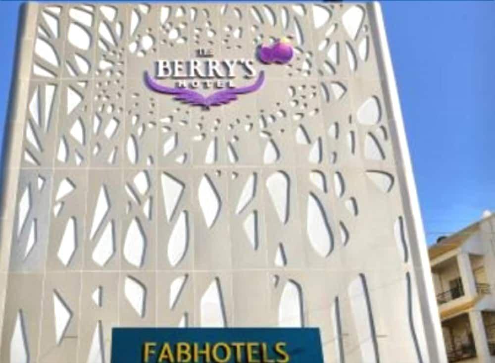 Бангалор: FabHotel Berry's