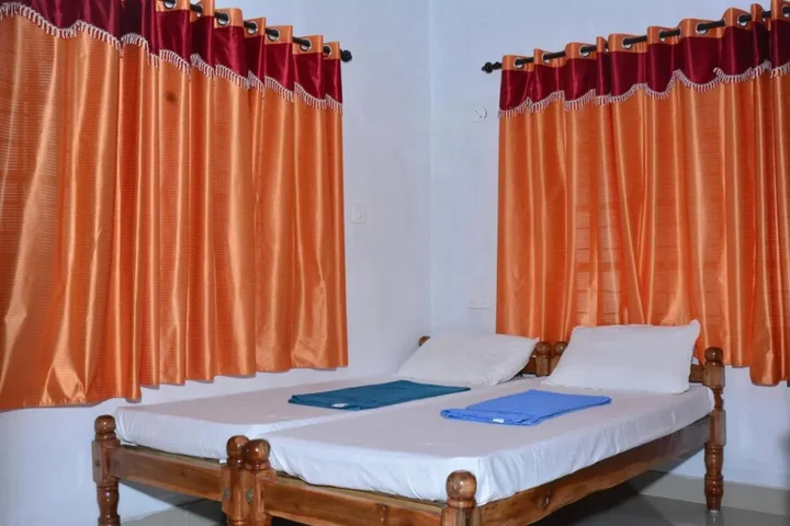 Аллеппи: Sea Breeze Beach Home Stay