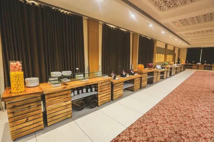 Удджайн: Rudraksh Club & Resorts