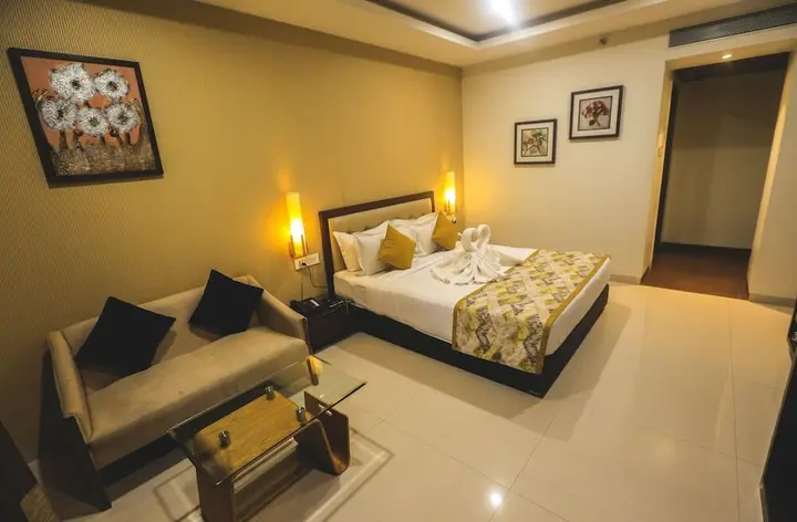 Удджайн: Rudraksh Club & Resorts
