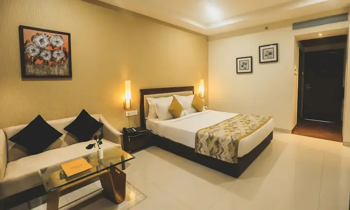 Удджайн: Rudraksh Club & Resorts
