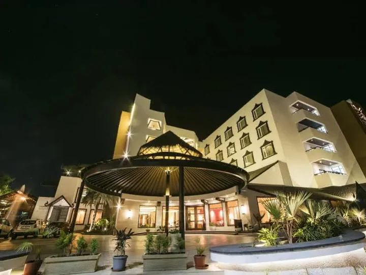 Удджайн: Rudraksh Club & Resorts