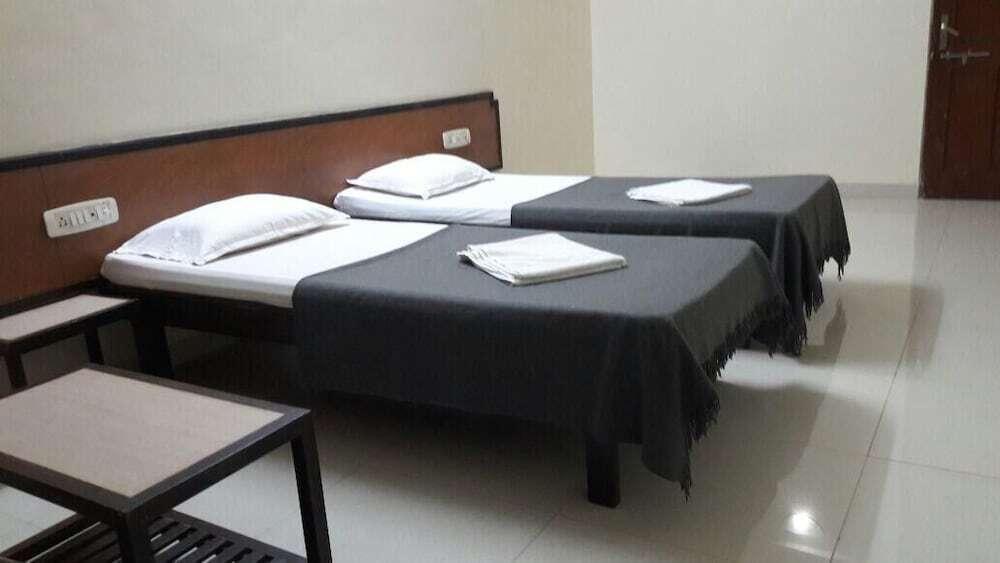 Ратнагири: Hotel Durvankur