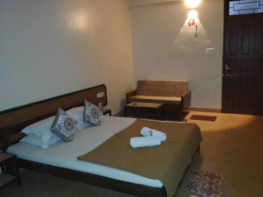 Ратнагири: Hotel Durvankur