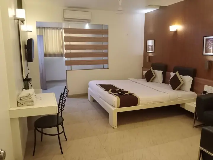 Junagadm: Hotel Platinum