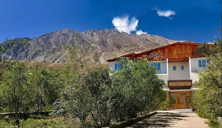 Каргил: Barula Hotel