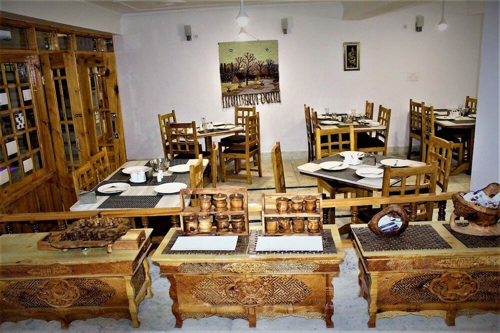 Каргил: Barula Hotel
