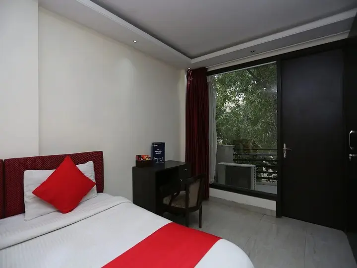 Гуруграм: Sparklin Suites