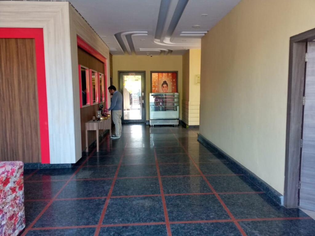 Кангра: Hotel Kangra Rodeway Inn