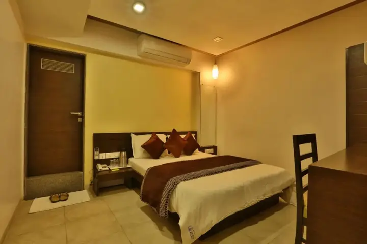 Ахмедабад: OYO 700 Hotel Kabir