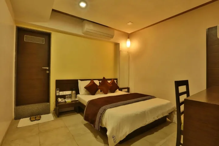 Ахмедабад: OYO 700 Hotel Kabir