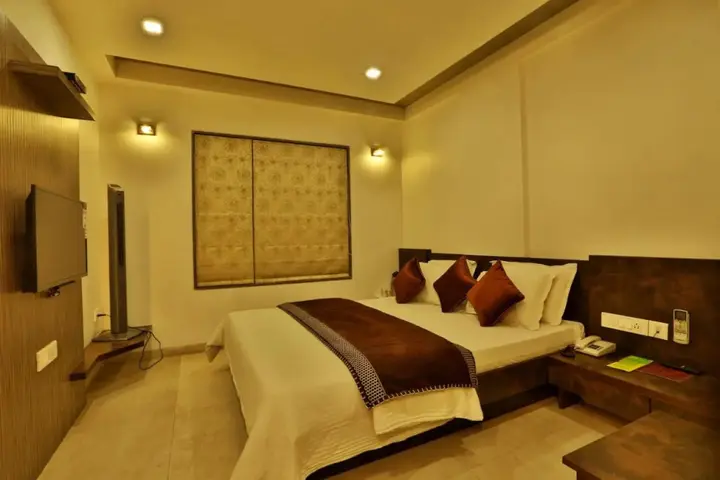 Ахмедабад: OYO 700 Hotel Kabir