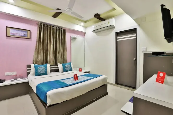Гандхинагар: OYO 2389 Hotel The Grand Pritam