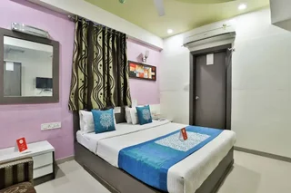 Гандхинагар: OYO 2389 Hotel The Grand Pritam