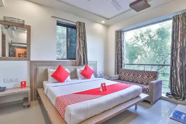 Гандхинагар: OYO 2389 Hotel The Grand Pritam