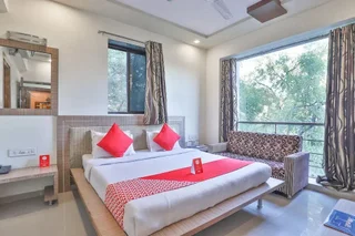 Гандхинагар: OYO 2389 Hotel The Grand Pritam