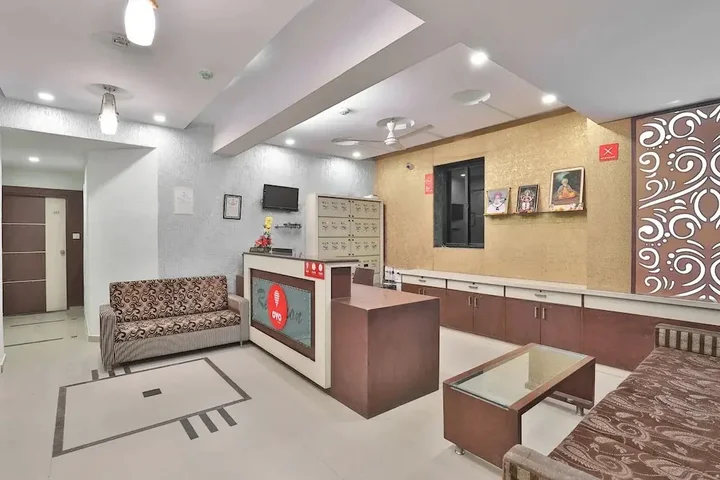 Гандхинагар: OYO 2389 Hotel The Grand Pritam