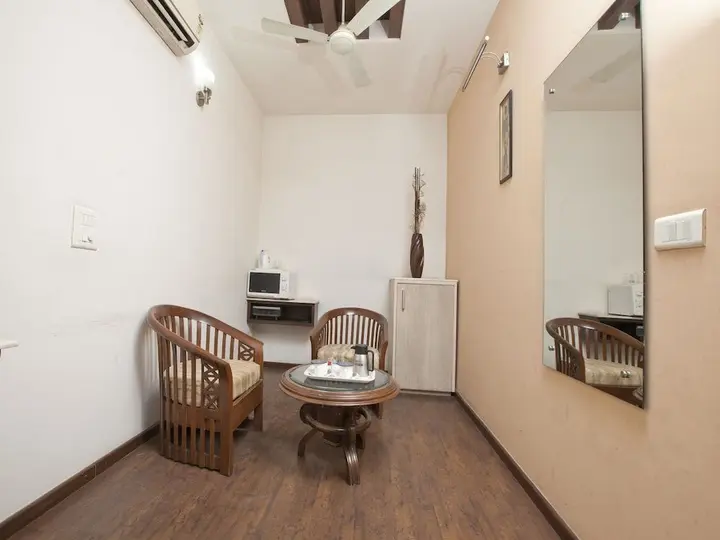Гуруграм: OYO 2216 Hotel Live Inn