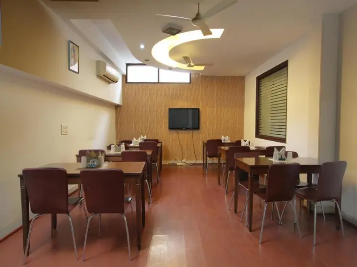 Гуруграм: OYO 2216 Hotel Live Inn