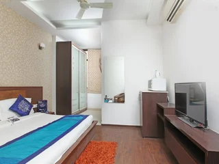 Гуруграм: OYO 2216 Hotel Live Inn