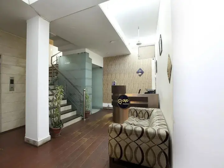 Гуруграм: OYO 2216 Hotel Live Inn