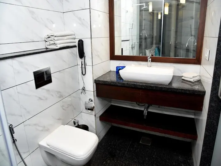 Чандигарх: OYO 2650 Hotel Sunbeam Premium