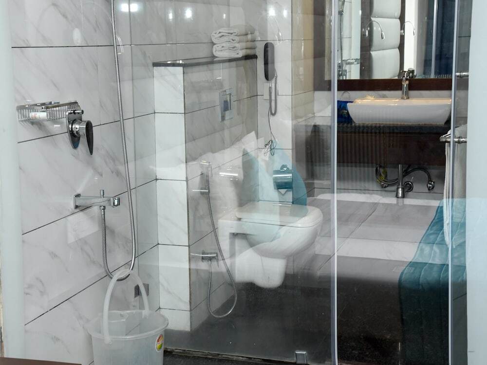 Чандигарх: OYO 2650 Hotel Sunbeam Premium