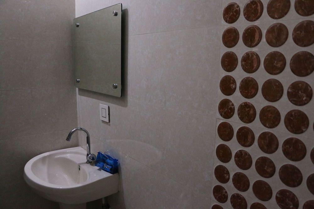 Лудхиана: OYO 3145 Hotel Seven Inn