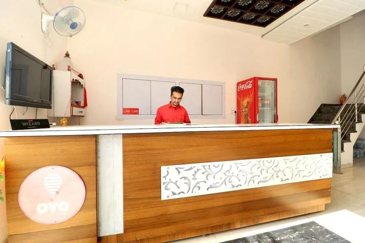 Лудхиана: OYO 3145 Hotel Seven Inn