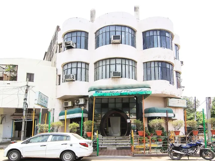 Канпур: OYO 2569 Hotel Paradise