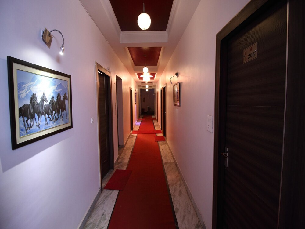 Гвалиор: OYO 2756 Hotel Virasat