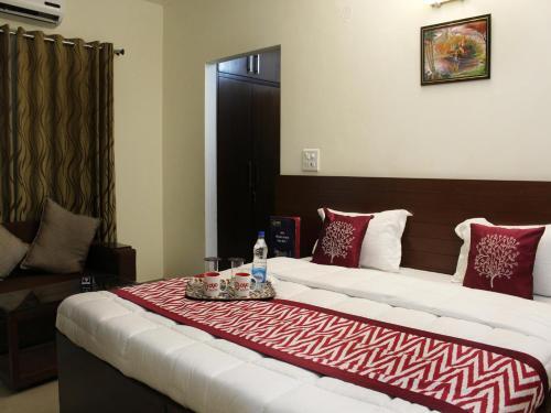 OYO Premium Cyber City Phase 3 — фото 4