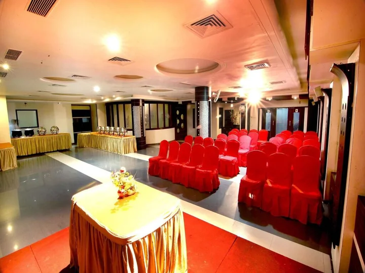 Райпур: OYO Rooms MG Road Raipur