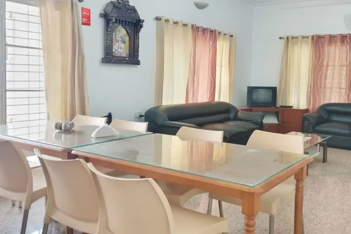 Бангалор: OYO 2266 Gokul Heritage