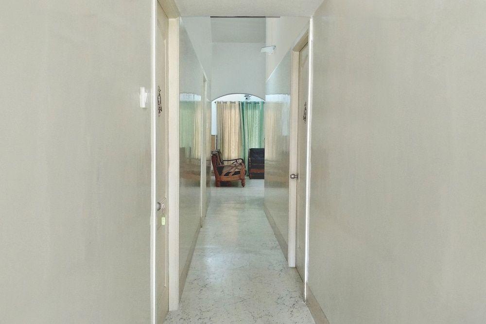 Бангалор: OYO 2266 Gokul Heritage