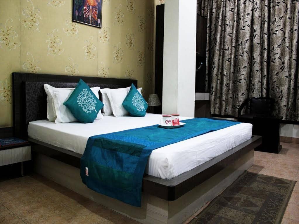 Агра: OYO Rooms By Pass Road Gandhi Nagar