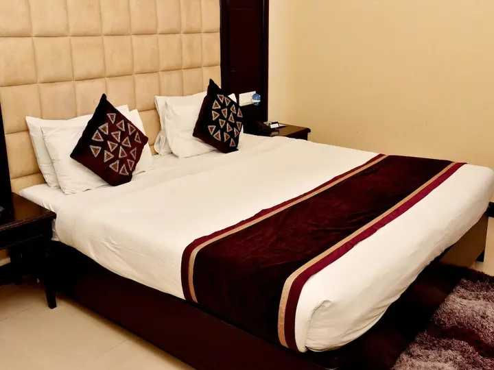 Чандигарх: OYO 2148 Hotel Metro 43