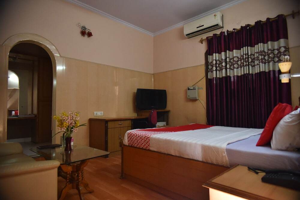 Rohtak: OYO Rooms Near Mansarovar Garden