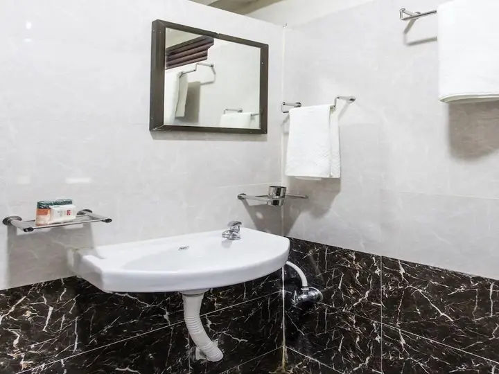 Индаур: OYO 2760 Hotel Chanakya