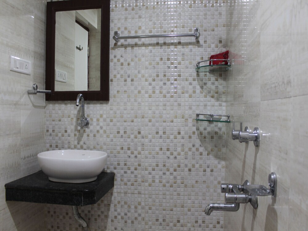 Бхубанешвар: OYO 2522 Hotel Bishram Bhawan