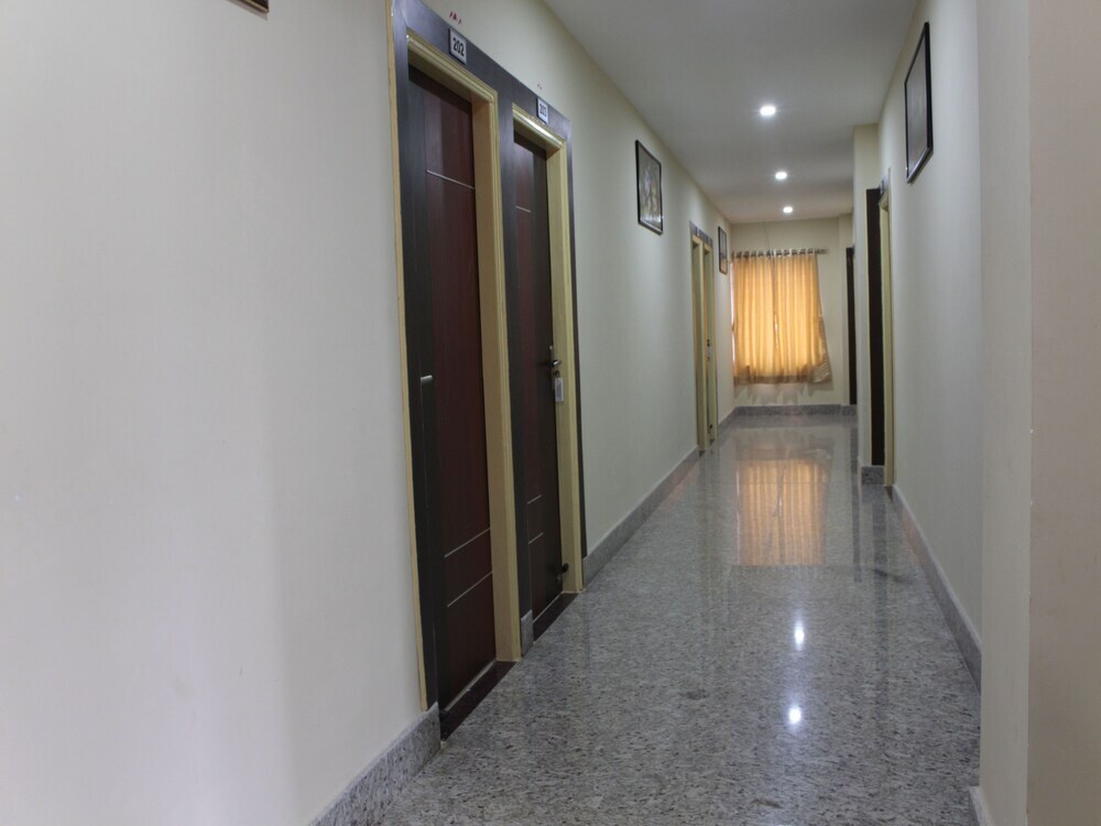 Бхубанешвар: OYO 2522 Hotel Bishram Bhawan