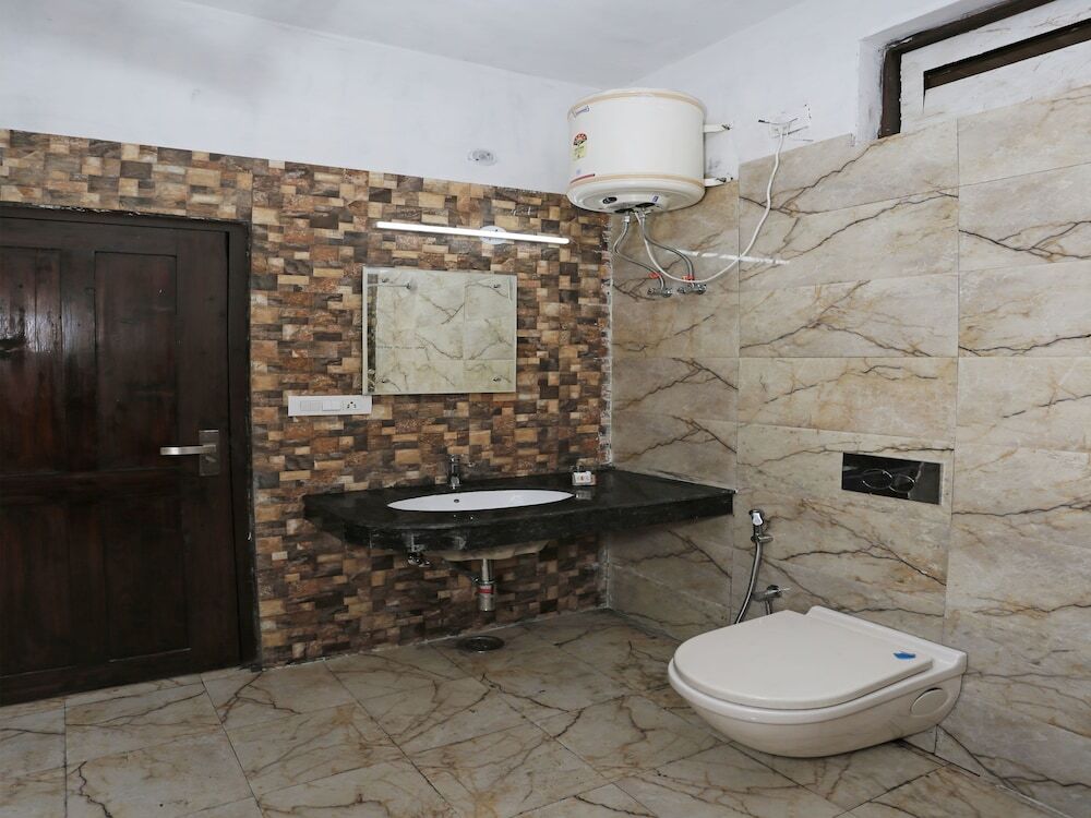 Массури: OYO Rooms Kempty Falls Mussoorie