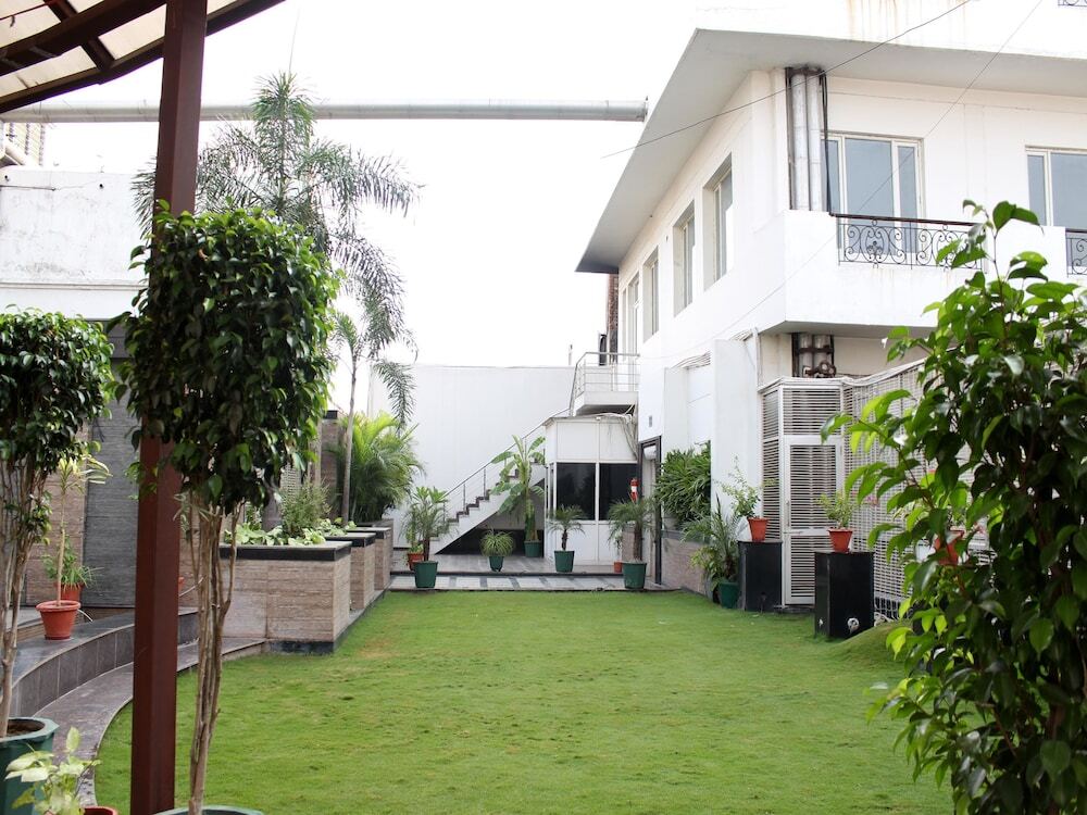 Мератх: OYO Rooms Garh Road Meerut