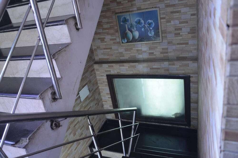 Нью-Дели: OYO 2705 Hotel Preet Palace