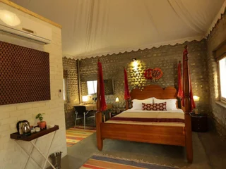 Нурпур: Anand @ The Satluj