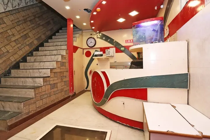 Нью-Дели: OYO 6801 Hotel Shri Sai International