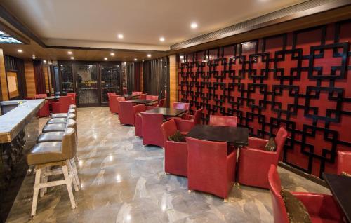 Данапур: The Westend Hotel