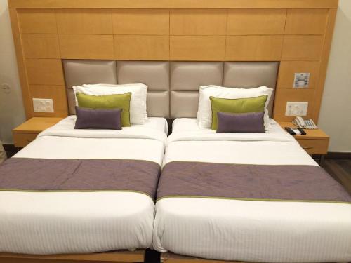 Данапур: The Westend Hotel