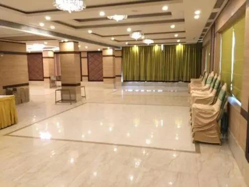 Данапур: The Westend Hotel